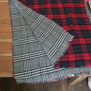 Reversible blanket Scarf